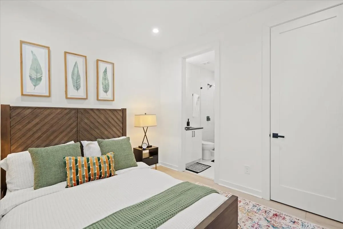 2 Unit Modern Apt Close To Uptown Charlotte 0*,  United States